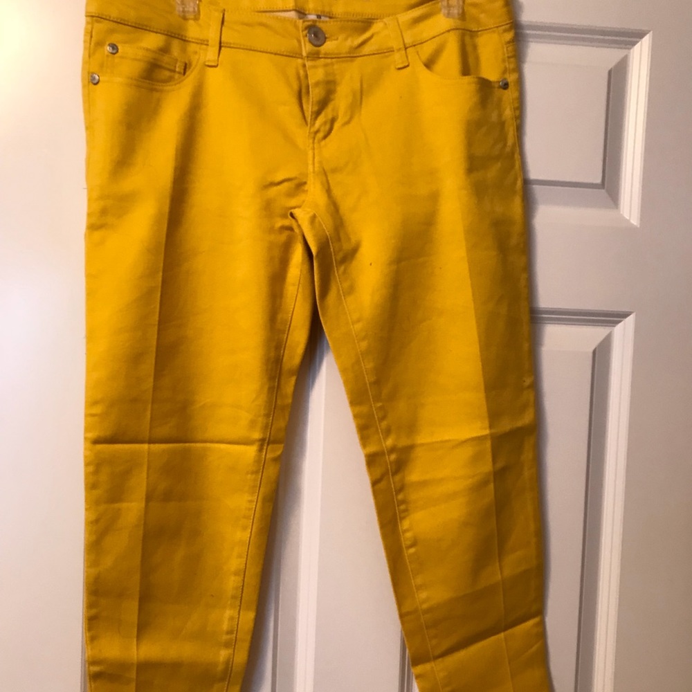 Golden/Yellow cropped pants